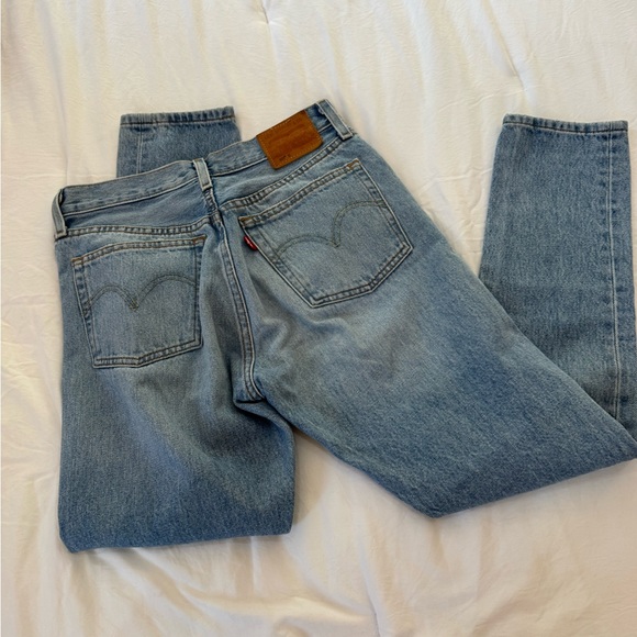 Levi's Classic Blue Ripped Skinny Jeans - Picture 2 of 3